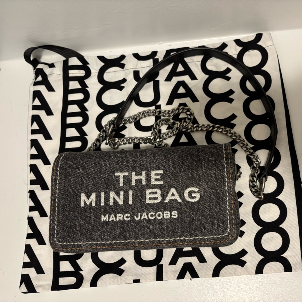 Marc Jacobs Mini Bag in Black and White